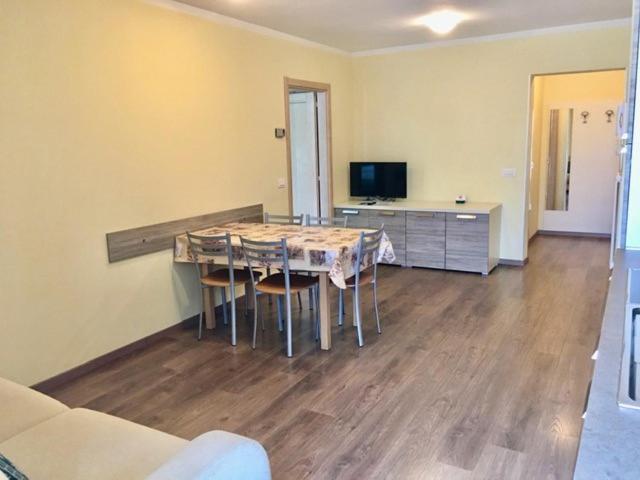 Appartamenti Sissi Commezzadura Exterior foto